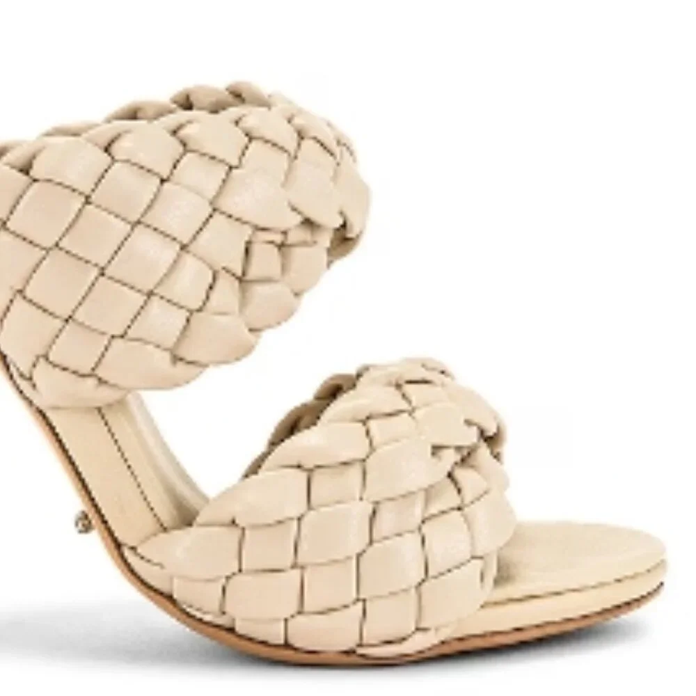Tony Bianco Kimberly Sandal – Vanilla | Size 9 | NWT